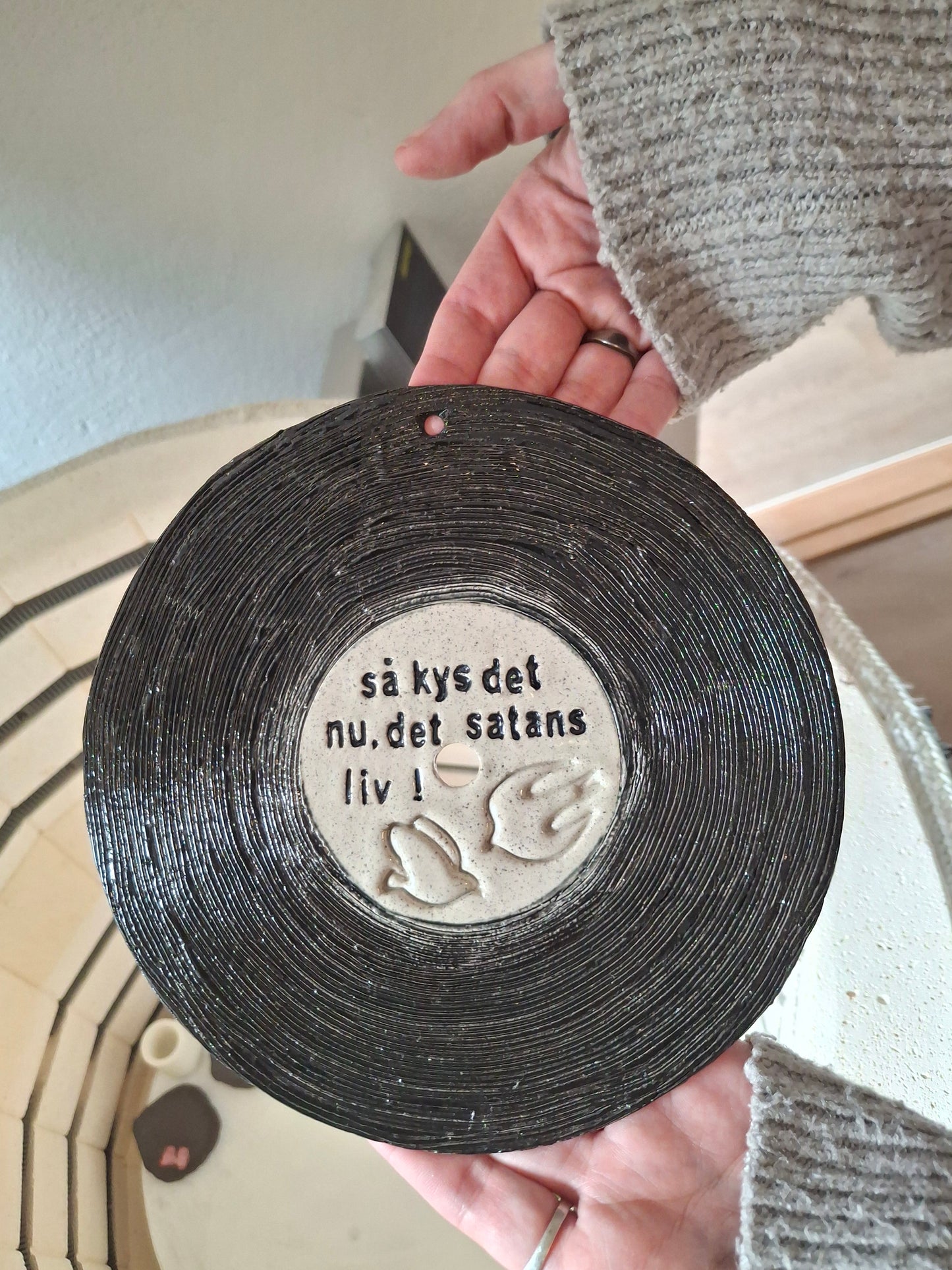 Plade i keramik - så kys det nu