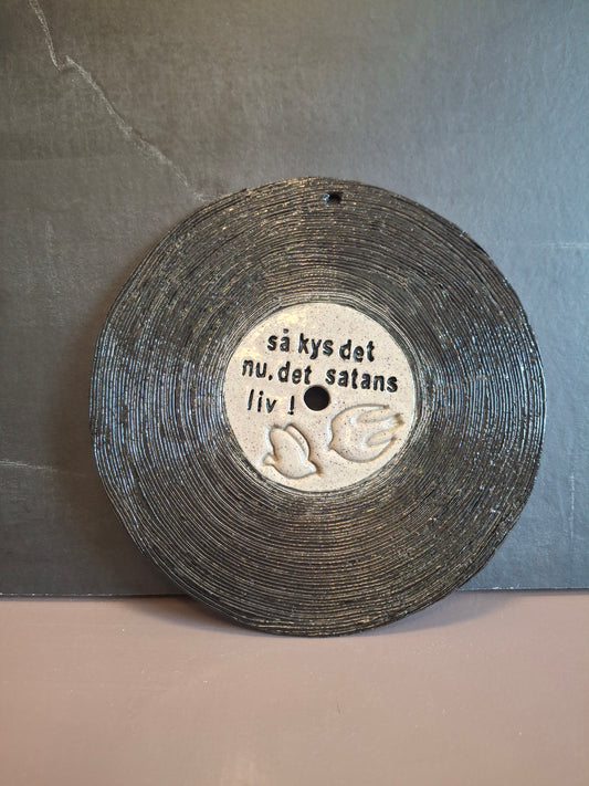 Plade i keramik - så kys det nu